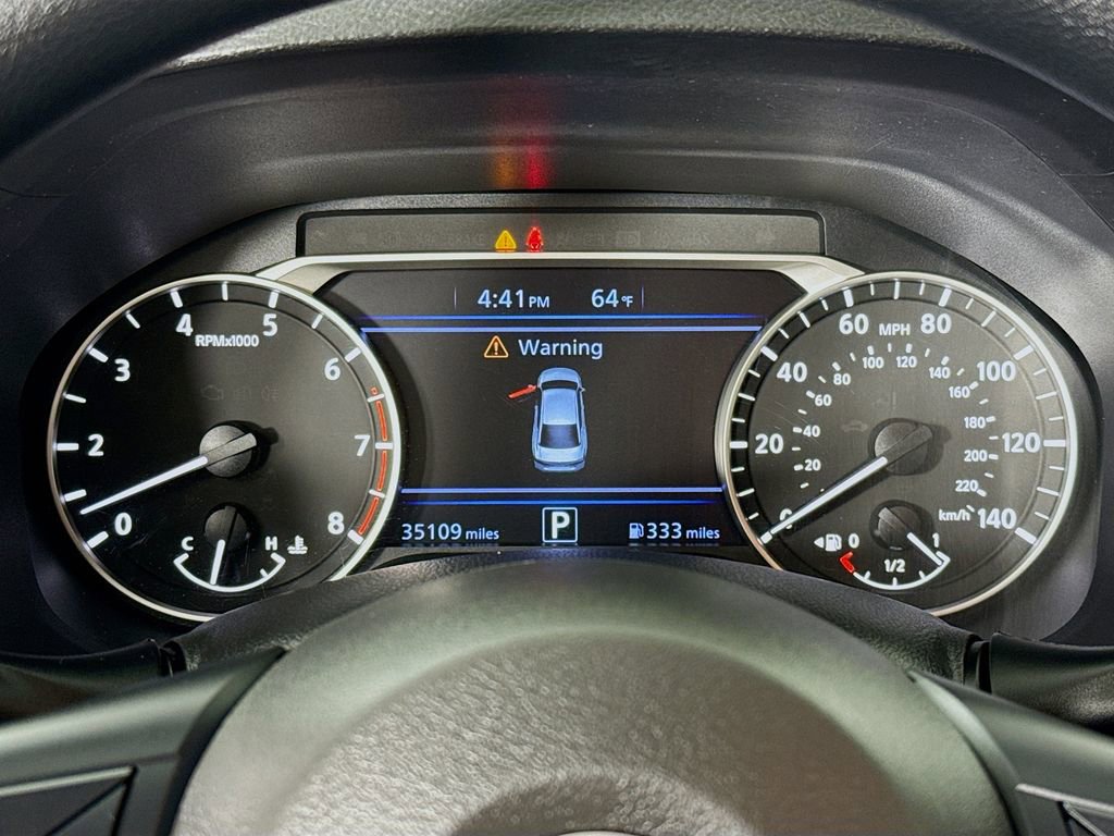 Used 2024 Nissan Altima 2.5 SV FWD image 14