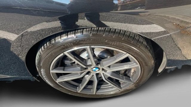Used 2023 BMW 230i Coupe w/ Premium Package RWD image 6