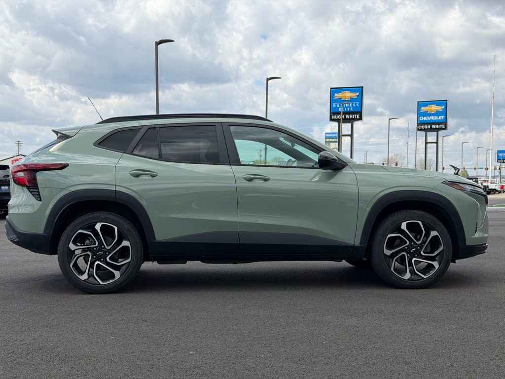 Used 2024 Chevrolet Trax RS w/ Driver Confidence Package image 6