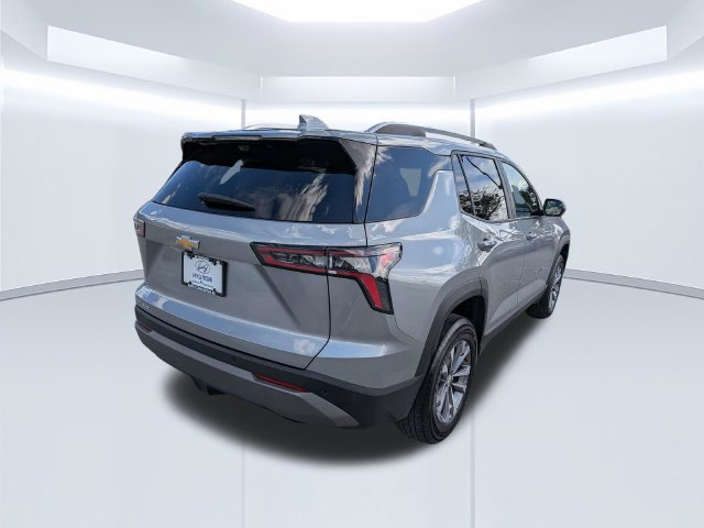 Used 2025 Chevrolet Equinox LT w/ Convenience Package II FWD image 4