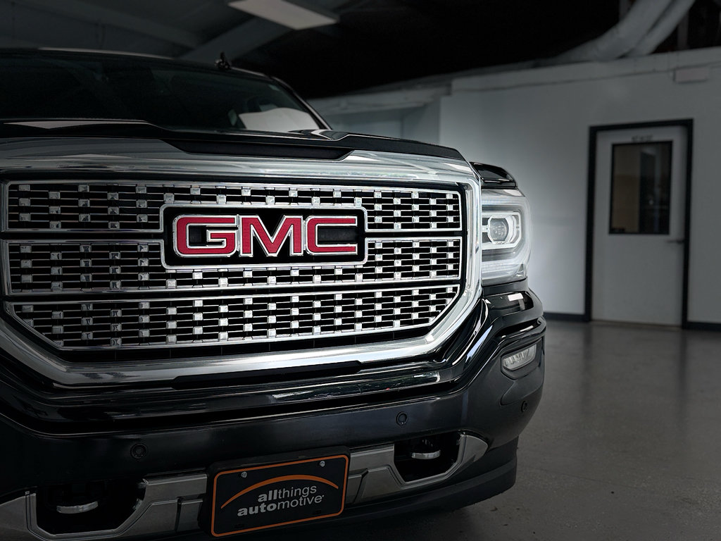 Used 2017 GMC Sierra 1500 Denali w/ Denali Ultimate Package AWD/4WD image 12