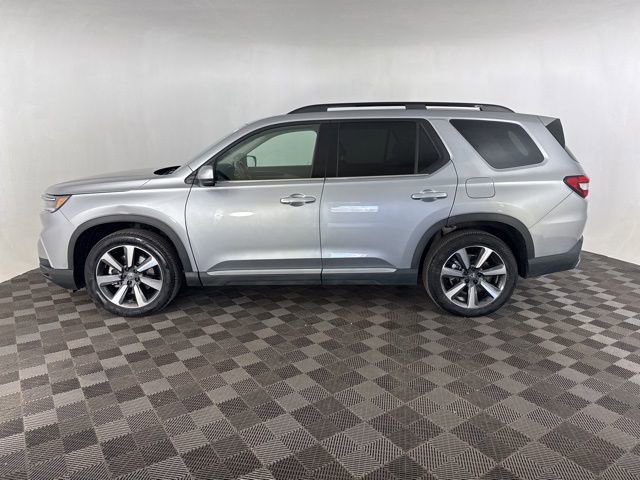 Certified 2023 Honda Pilot Touring image 9