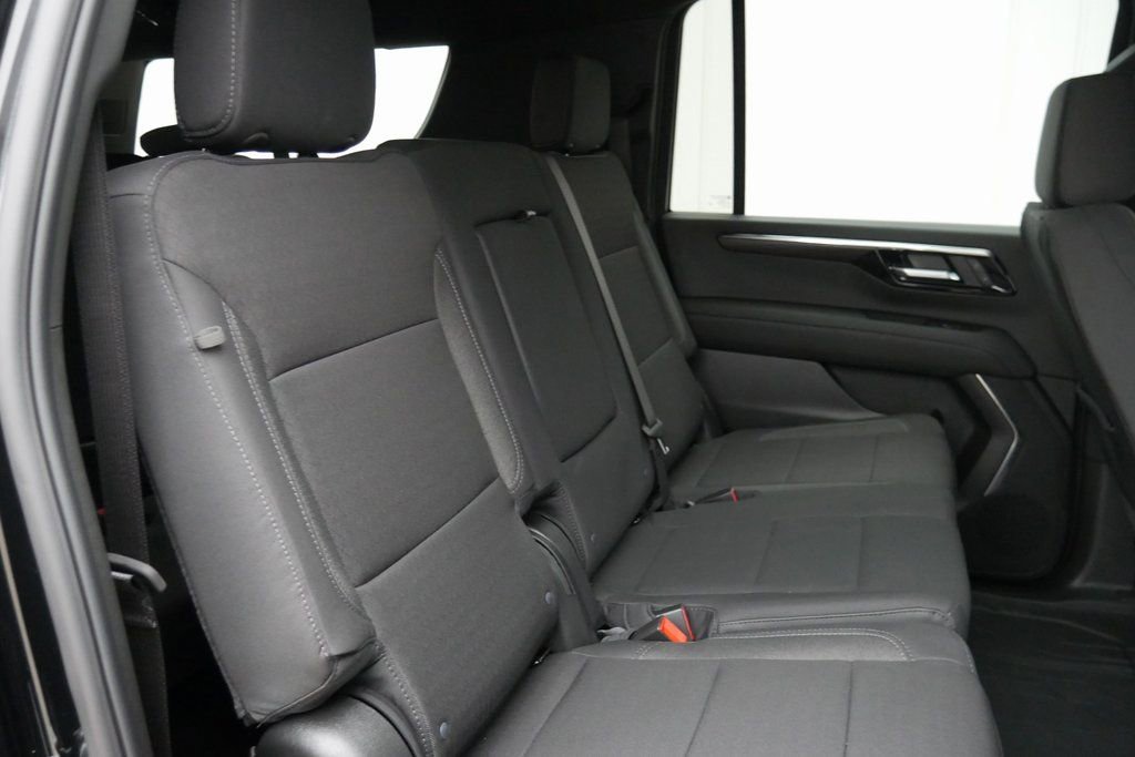 New 2026 Chevrolet Suburban LS image 23