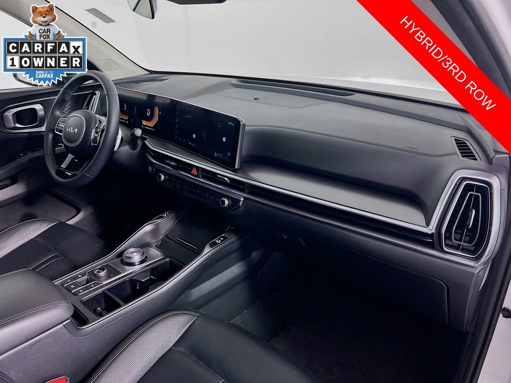 Certified 2025 Kia Sorento EX image 30
