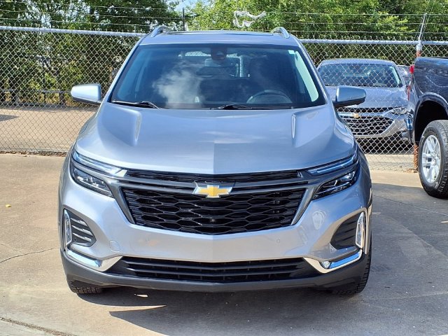 Used 2024 Chevrolet Equinox Premier AWD/4WD image 2