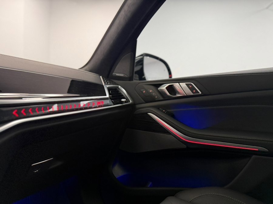 Used 2026 BMW X7 xDrive40i w/ Executive Package image 70