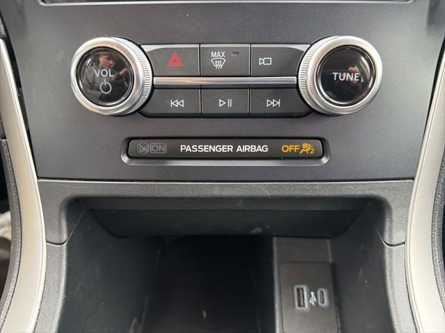 Certified 2024 Ford Edge SEL image 29