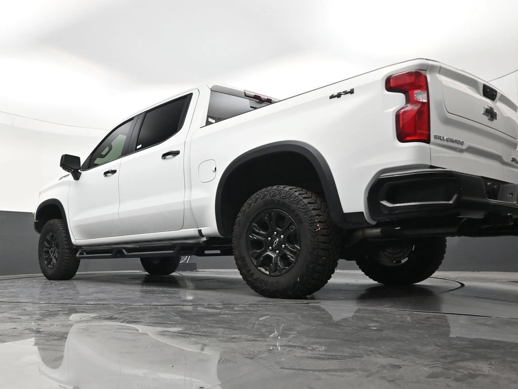 Used 2025 Chevrolet Silverado 1500 ZR2 w/ Technology Package AWD/4WD image 22