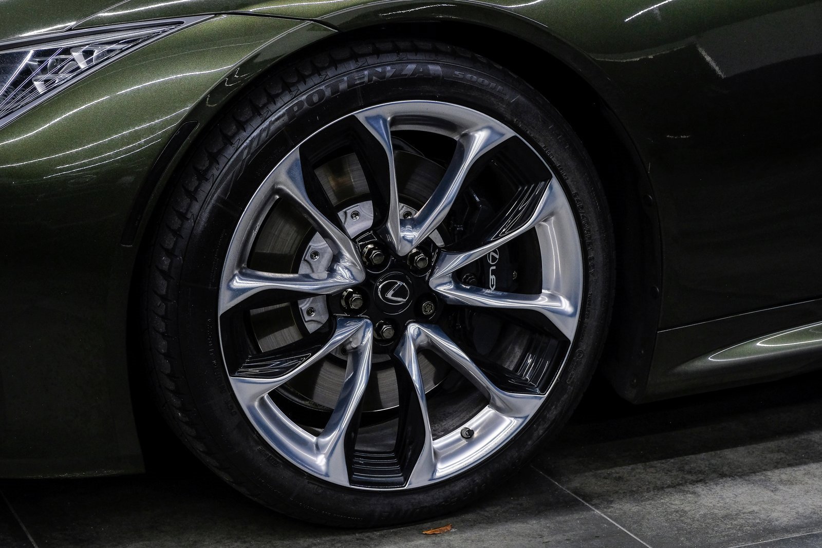 Used 2021 Lexus LC 500 Coupe w/ Performance Package image 58