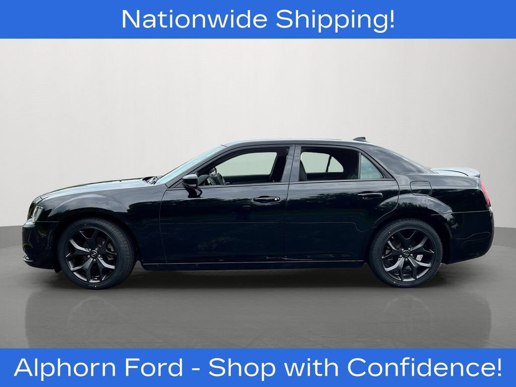 Used 2023 Chrysler 300 S w/ Comfort Group RWD image 5
