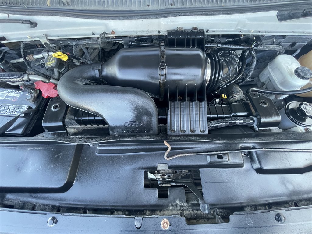 Used 2012 Ford E-350 and Econoline 350 XL w/ PWR Windows & Locks Group image 6