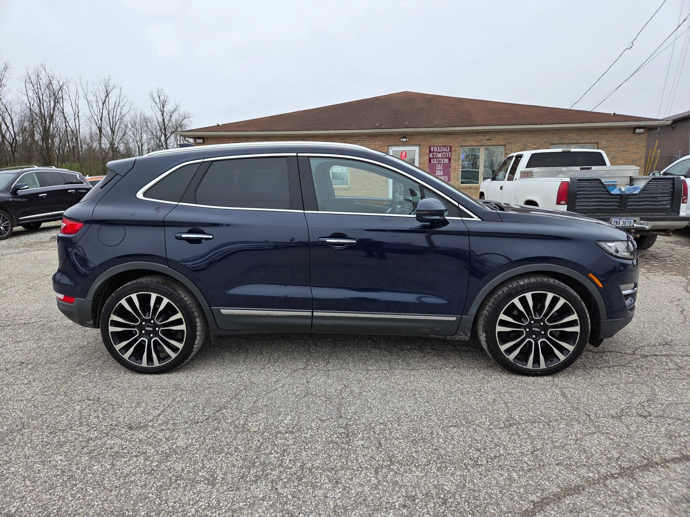 Used 2019 Lincoln MKC Reserve w/ MKC Climate Package AWD/4WD image 3
