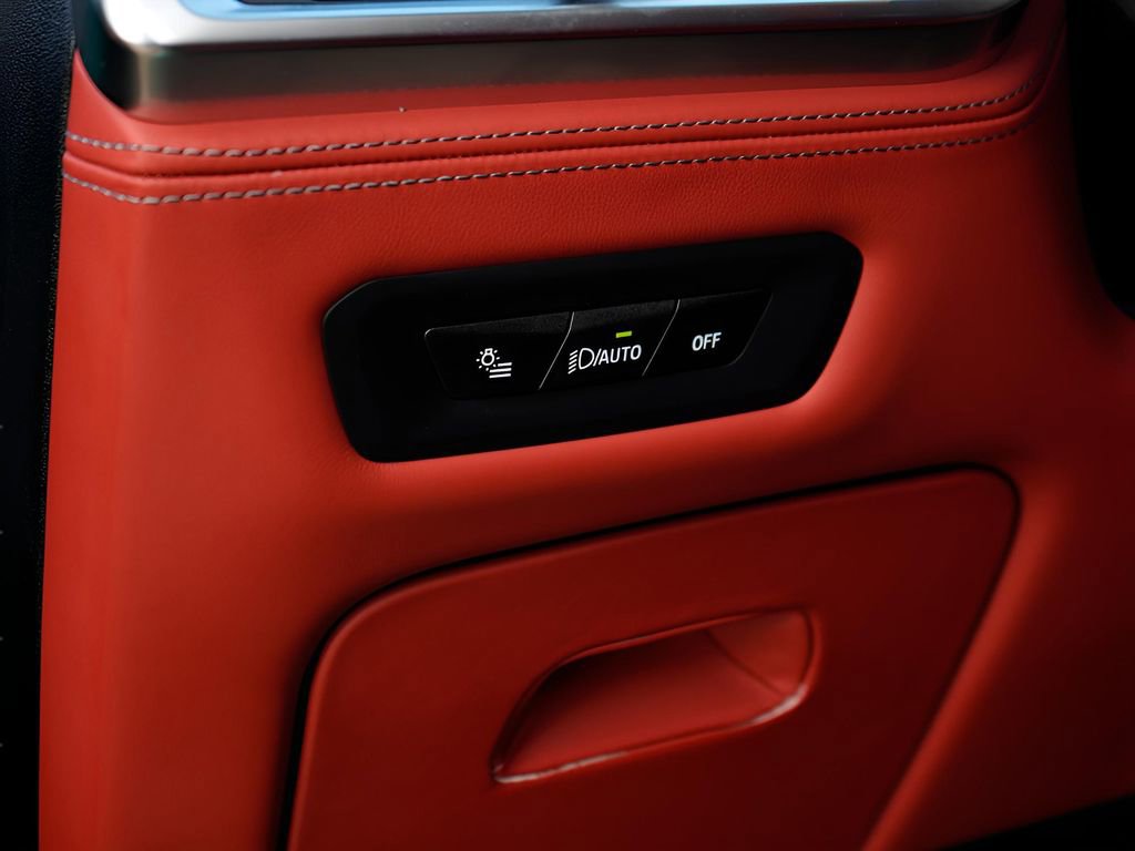 Used 2025 BMW X6 M Competition w/ Executive Package image 36