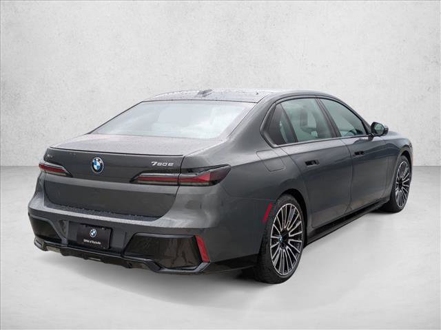 New 2026 BMW 750e xDrive w/ Executive Package image 2