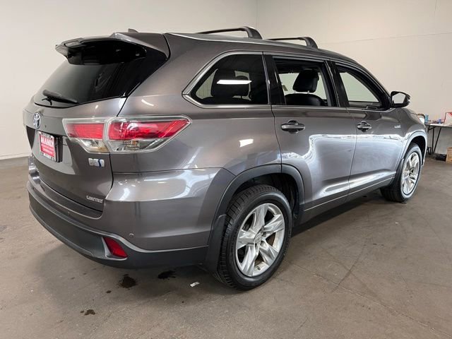 Used 2015 Toyota Highlander Limited image 3