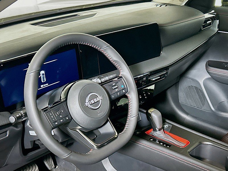 New 2026 Nissan Kicks SR image 9