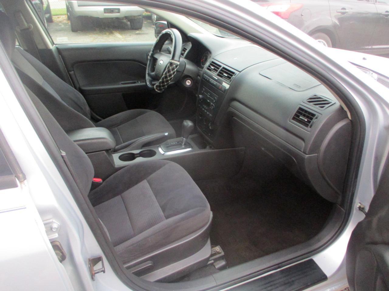 Used 2006 Ford Fusion SE image 7