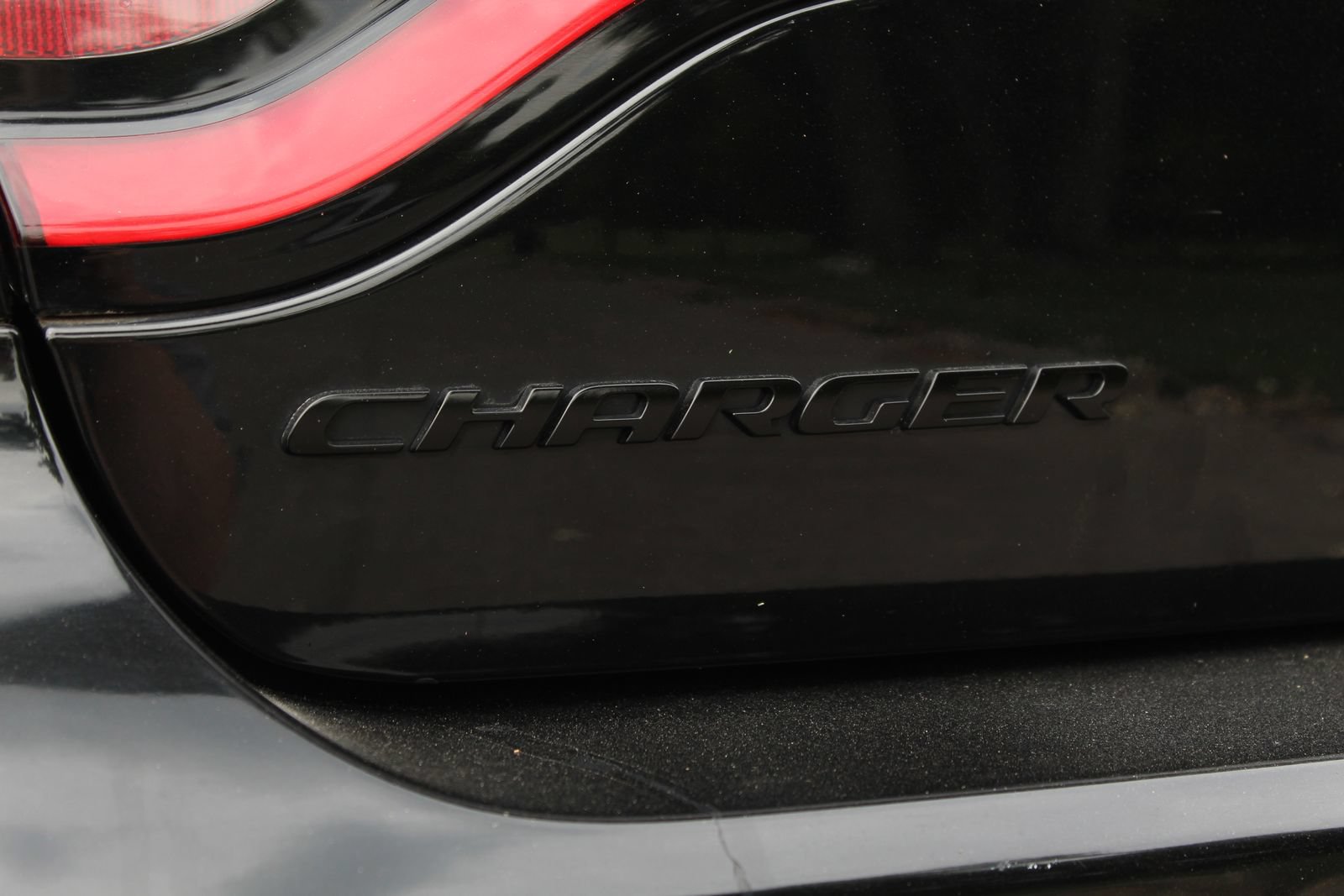 Used 2020 Dodge Charger SXT w/ Blacktop Package RWD image 30