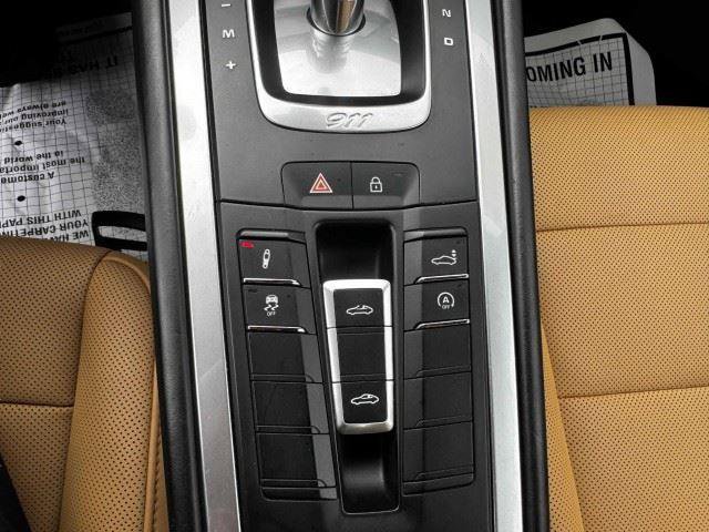 Used 2019 Porsche 911 Targa 4 AWD/4WD image 33
