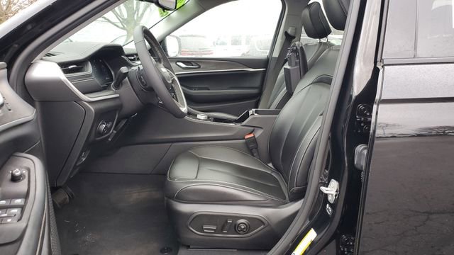 Certified 2023 Jeep Grand Cherokee Limited image 5