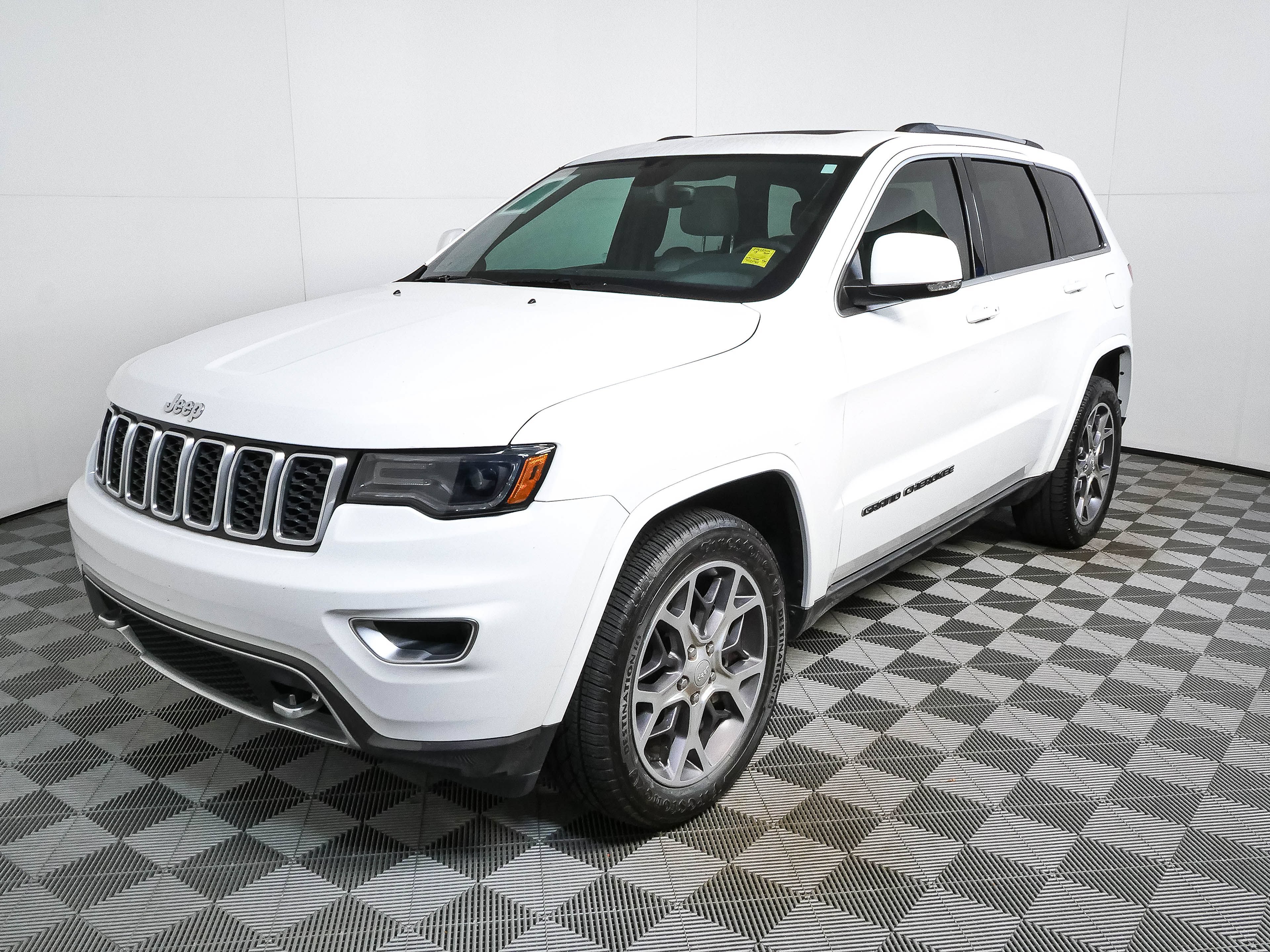 Used 2018 Jeep Grand Cherokee Limited RWD image 32