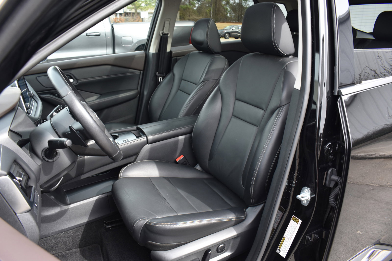 Used 2023 Nissan Rogue SL image 25