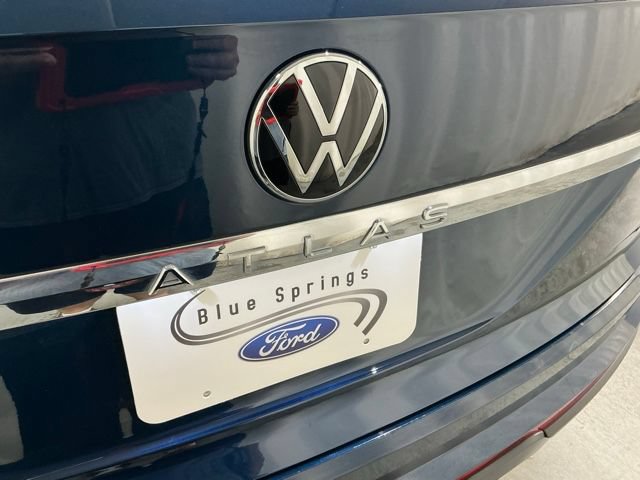 Used 2021 Volkswagen Atlas Cross Sport SE FWD image 5
