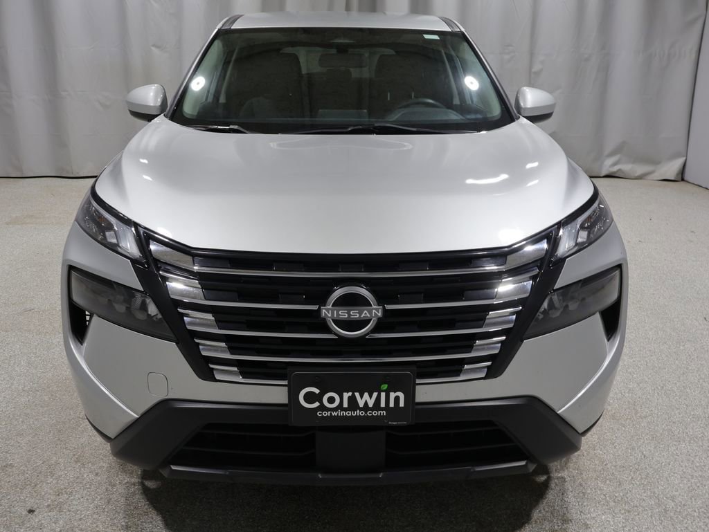 Used 2024 Nissan Rogue SV FWD image 8