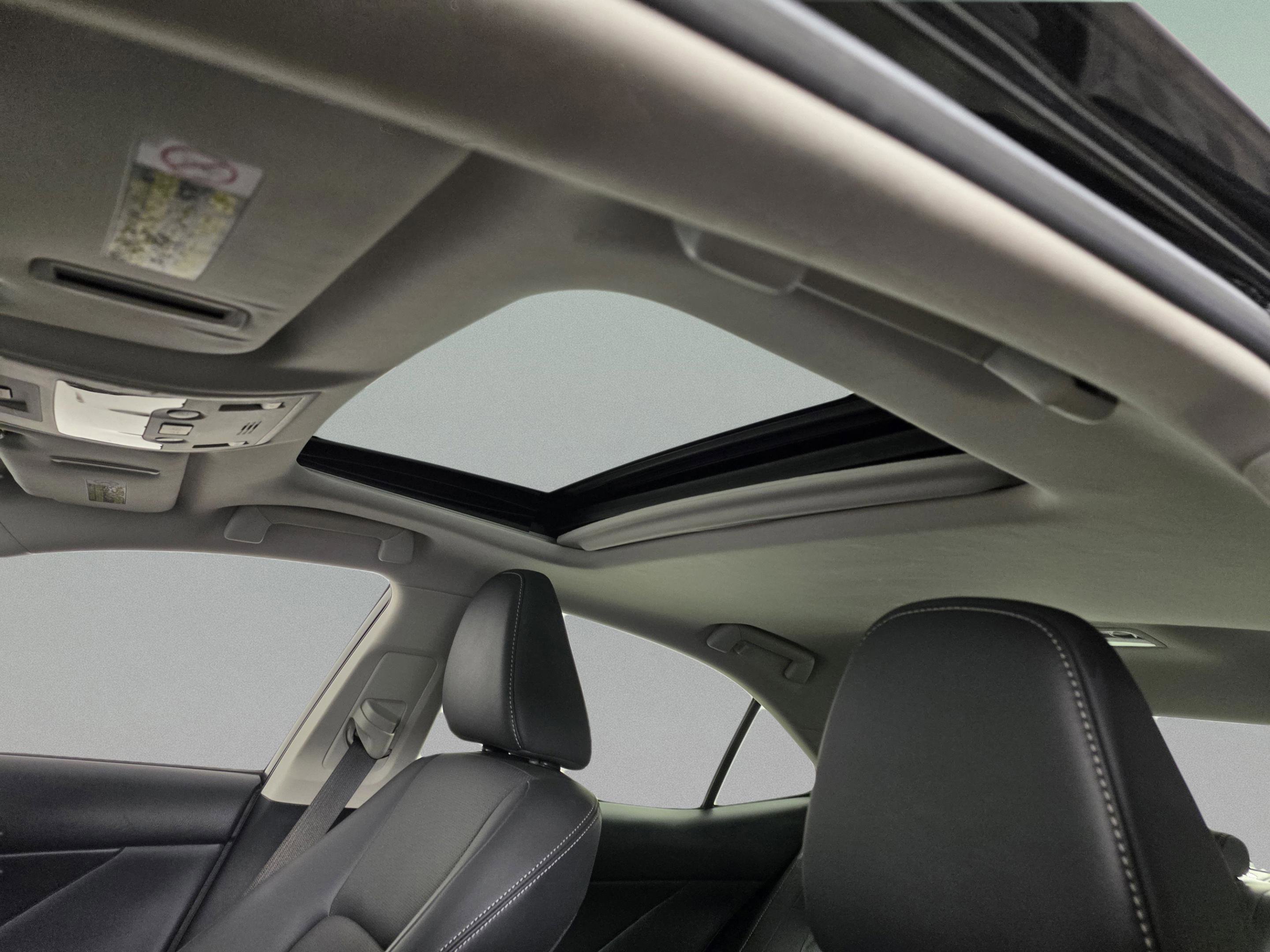 Used 2015 Lexus IS 250 w/ Navigation System Package image 11