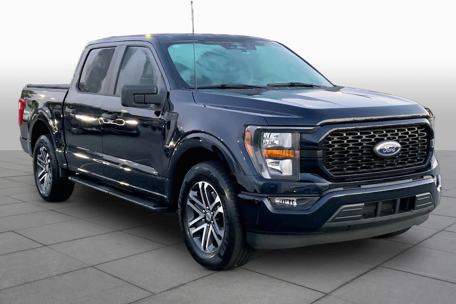 Used 2023 Ford F150 XL w/ STX Appearance Package RWD image 3
