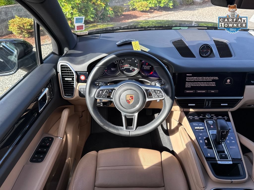 Used 2023 Porsche Cayenne w/ Premium Package AWD/4WD image 16
