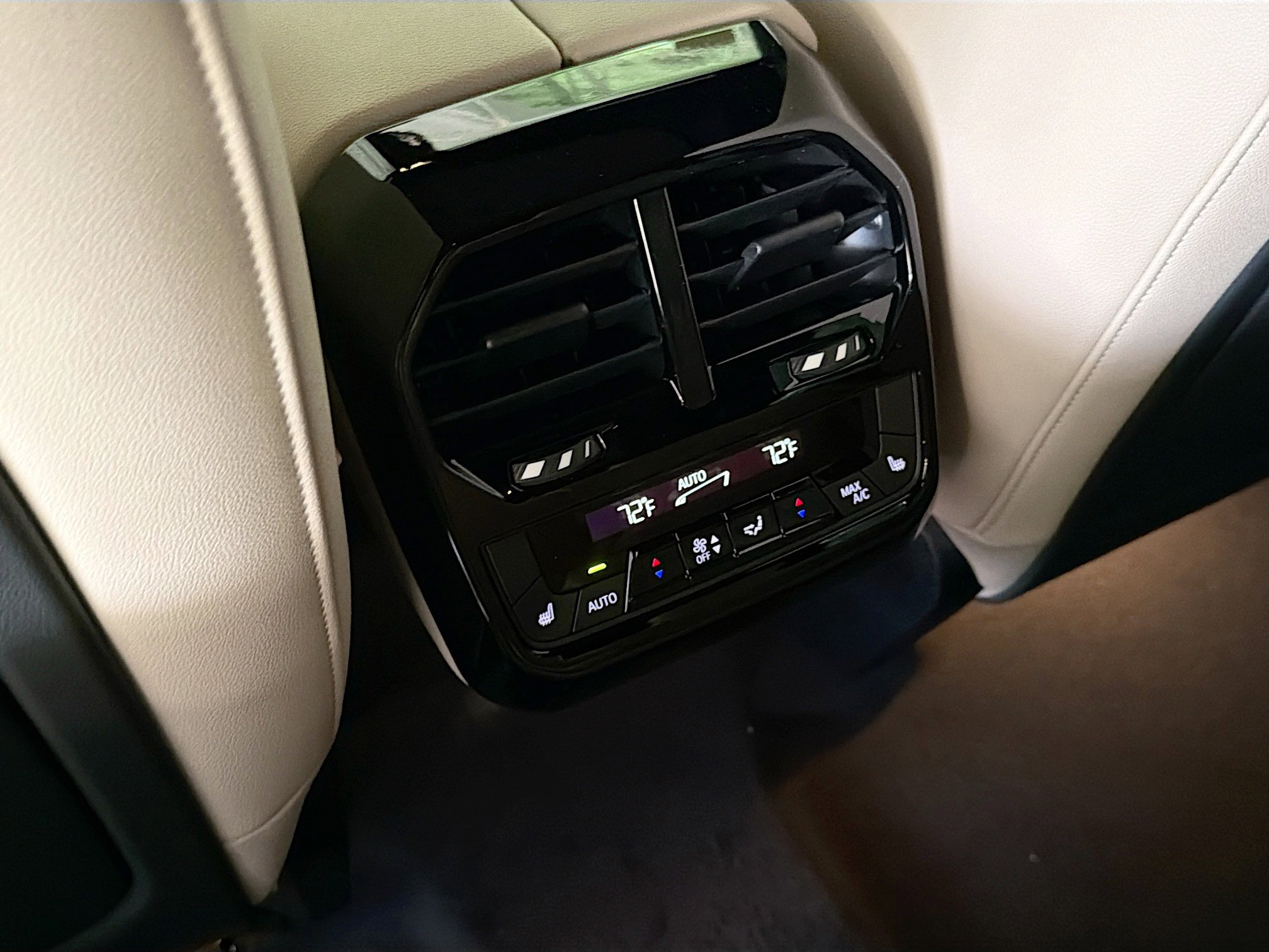 New 2026 BMW iX xDrive45 w/ Premium Package image 19