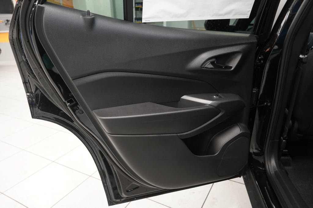 New 2026 Chevrolet Trax RS w/ Driver Confidence Package FWD image 23