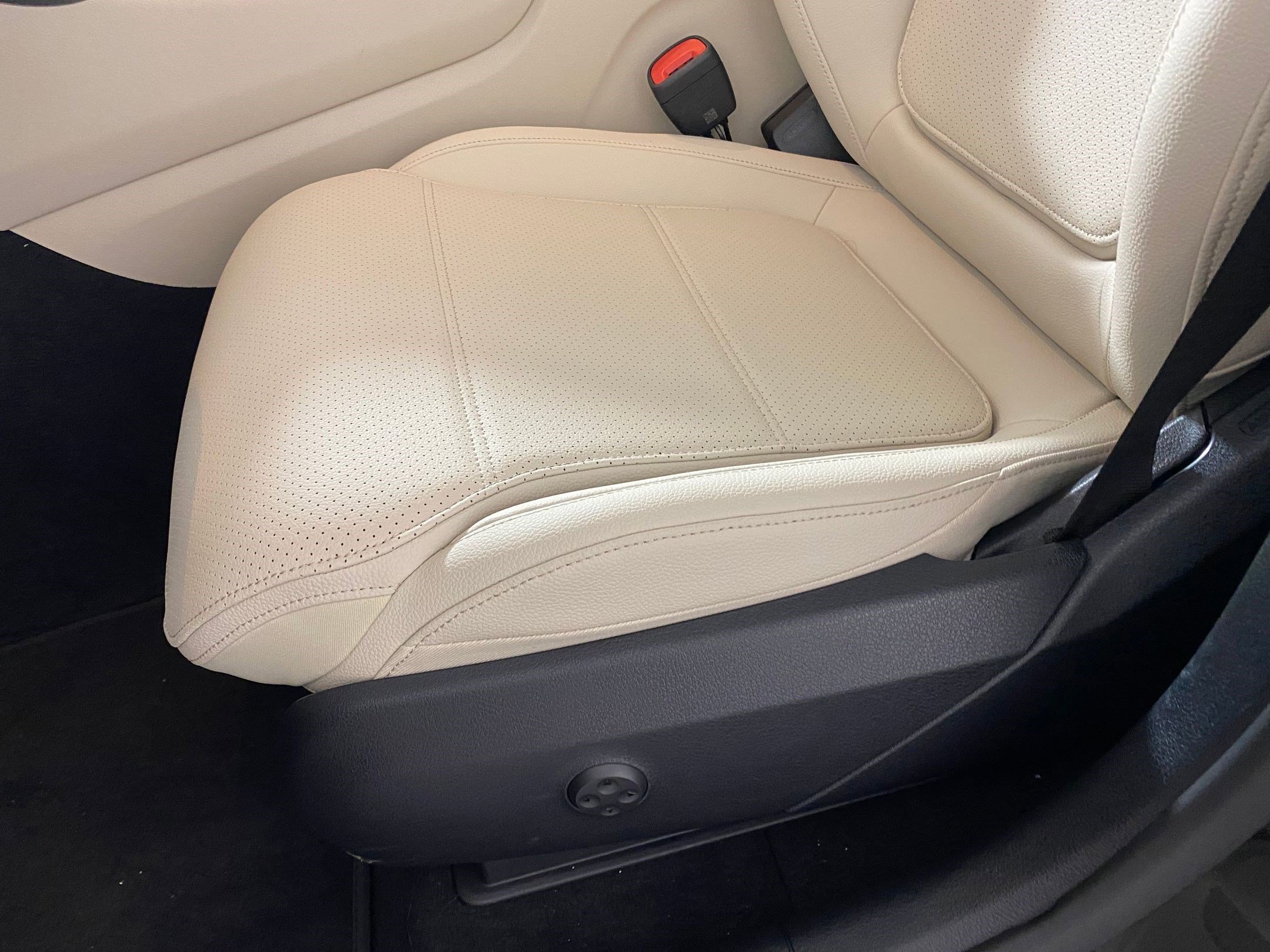 Used 2026 Mercedes-Benz GLC 300 4MATIC image 12