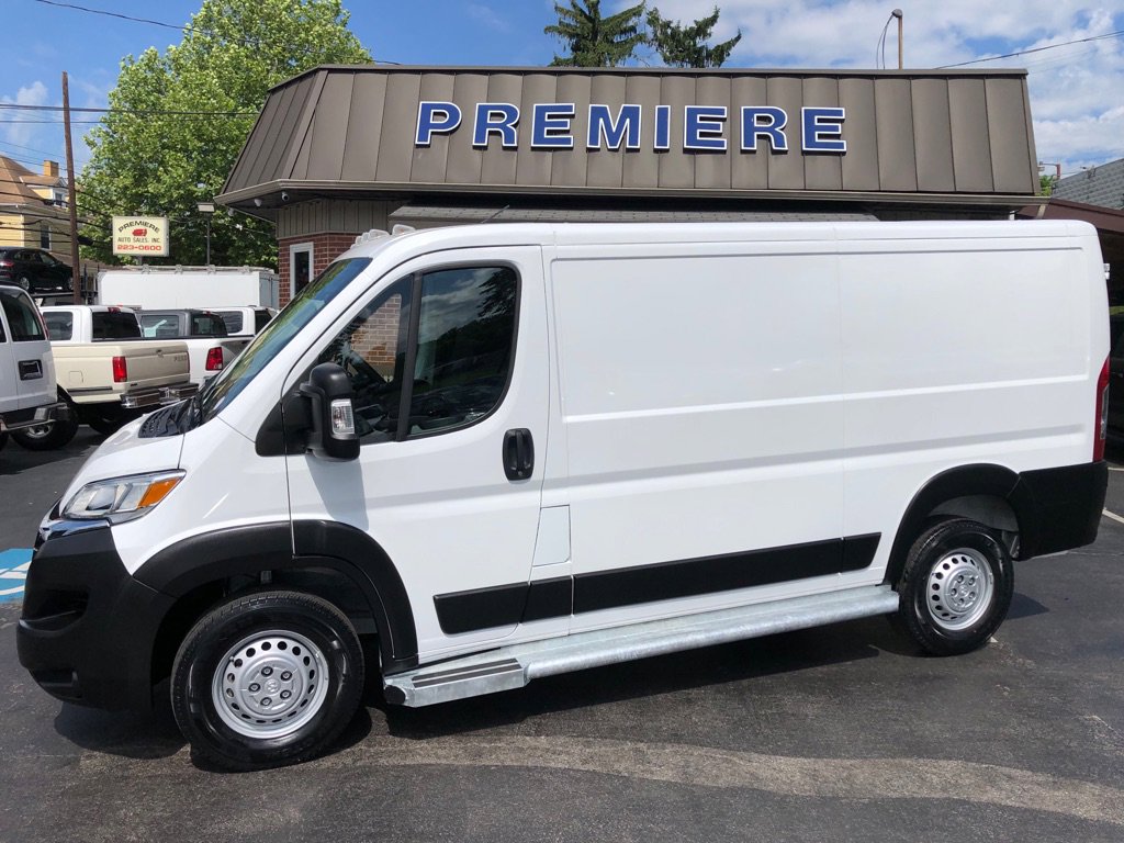 Used 2025 RAM ProMaster 2500 w/ U-Haul Equipment Group FWD image 2