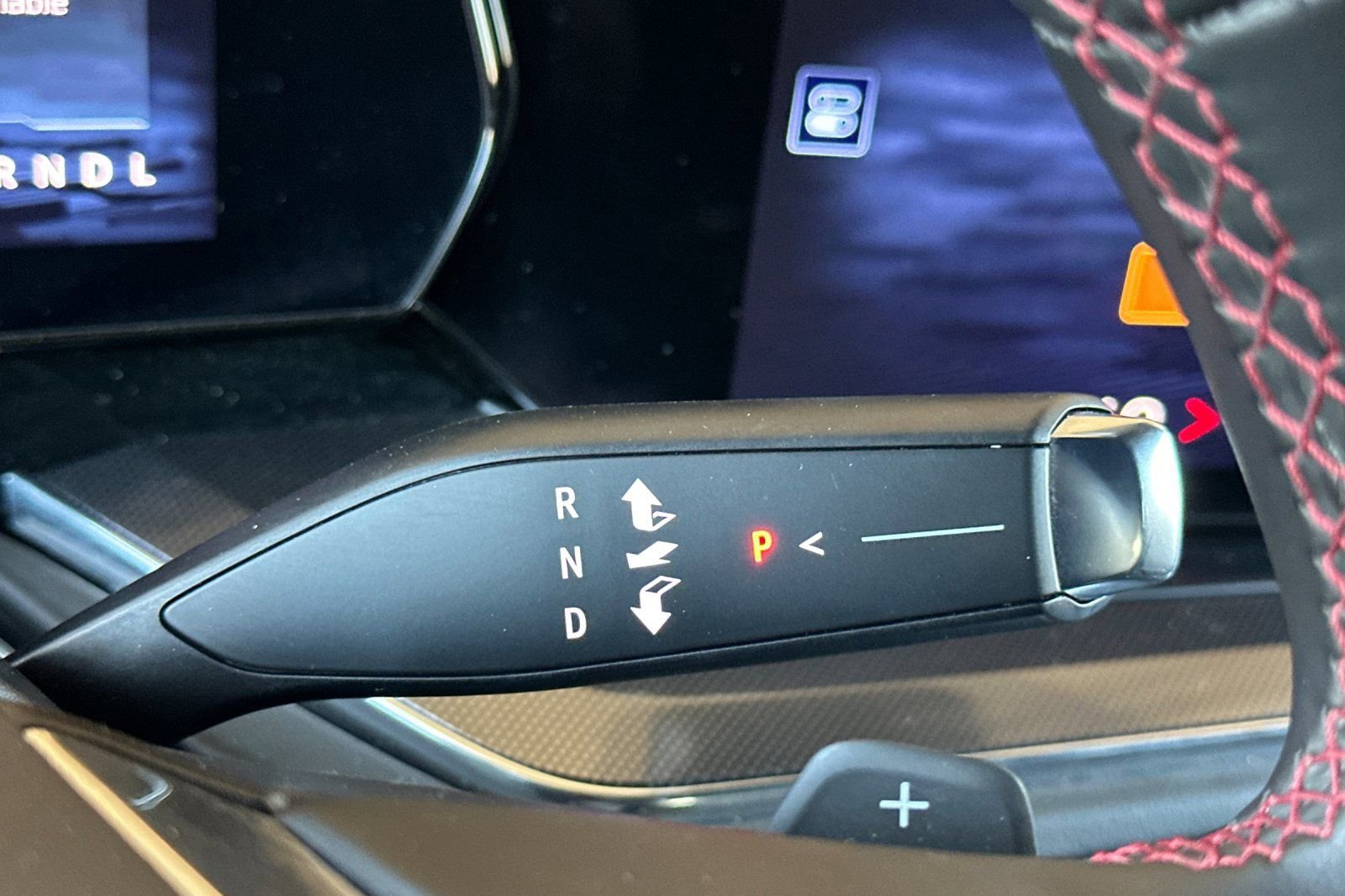 Certified 2025 Chevrolet Suburban RST image 24