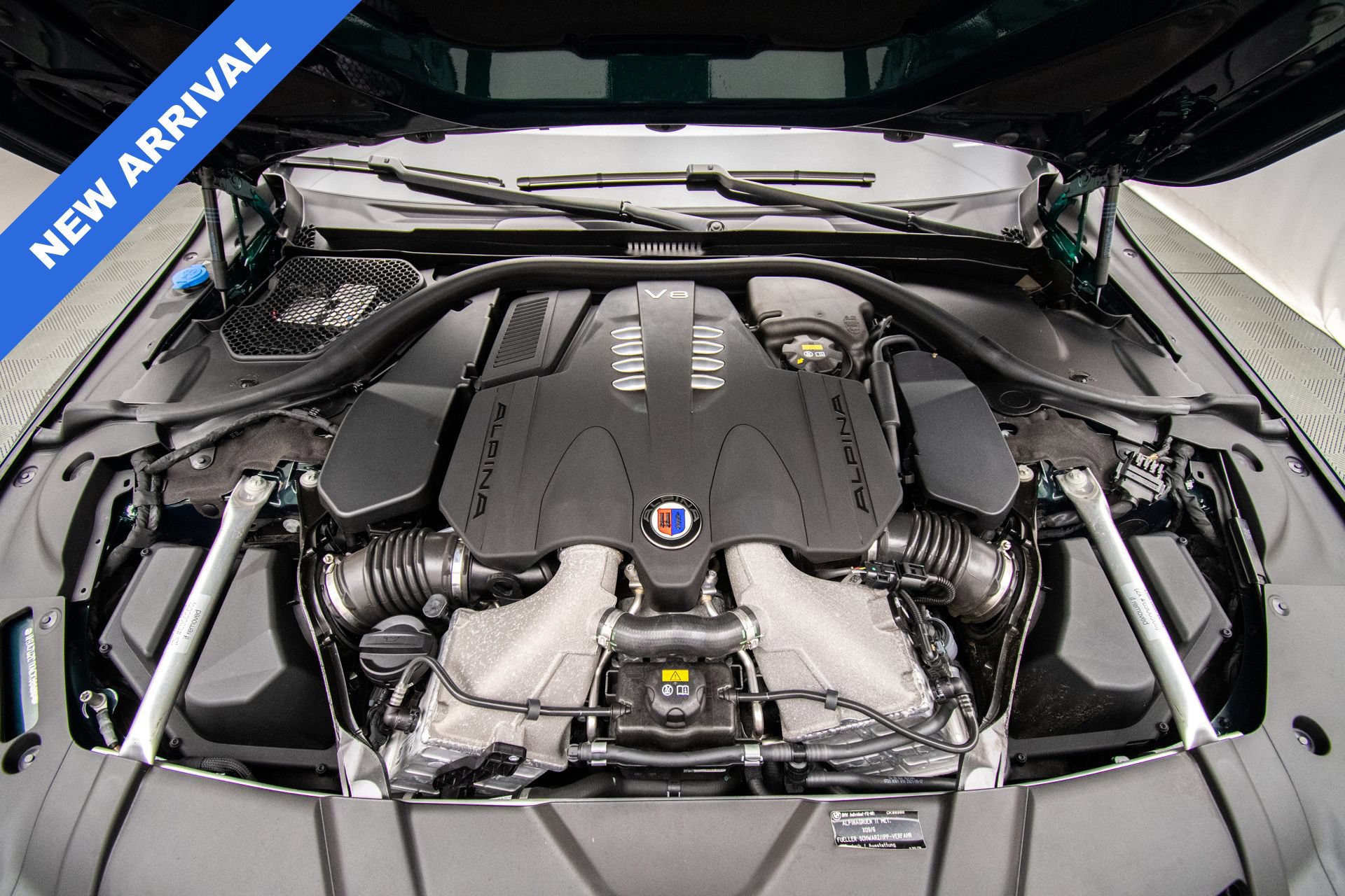Used 2022 BMW ALPINA B7 xDrive w/ Luxury Rear Seating Package AWD/4WD image 38