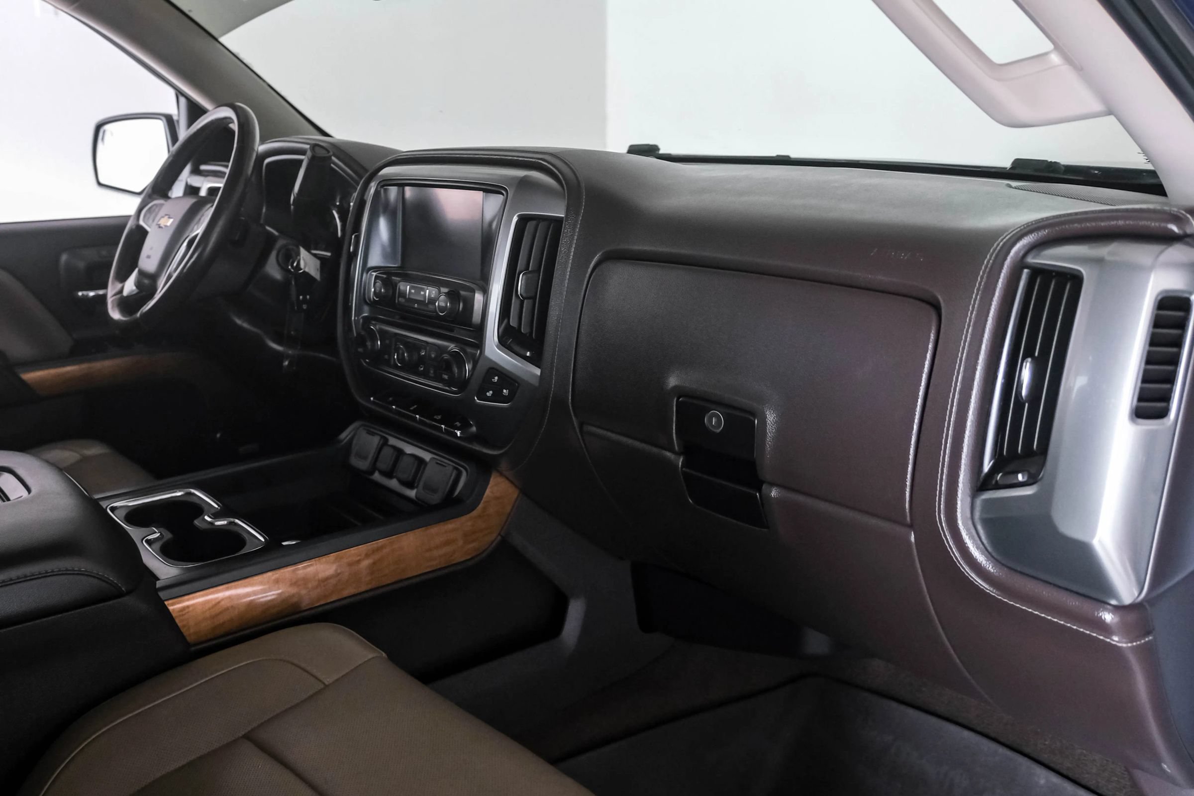 Used 2017 Chevrolet Silverado 1500 LTZ w/ Sport Package RWD image 11