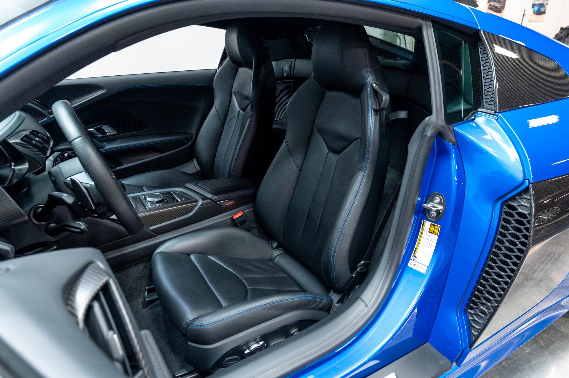 Used 2017 Audi R8 V10 plus AWD/4WD image 6