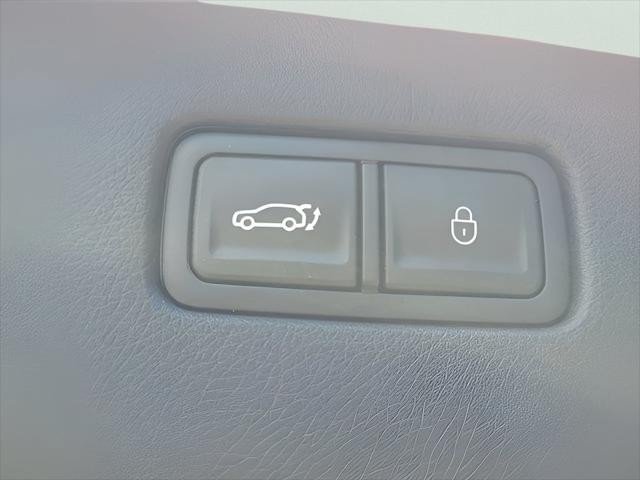 Used 2023 Genesis GV70 2.5T w/ Sport Prestige Package AWD/4WD image 9