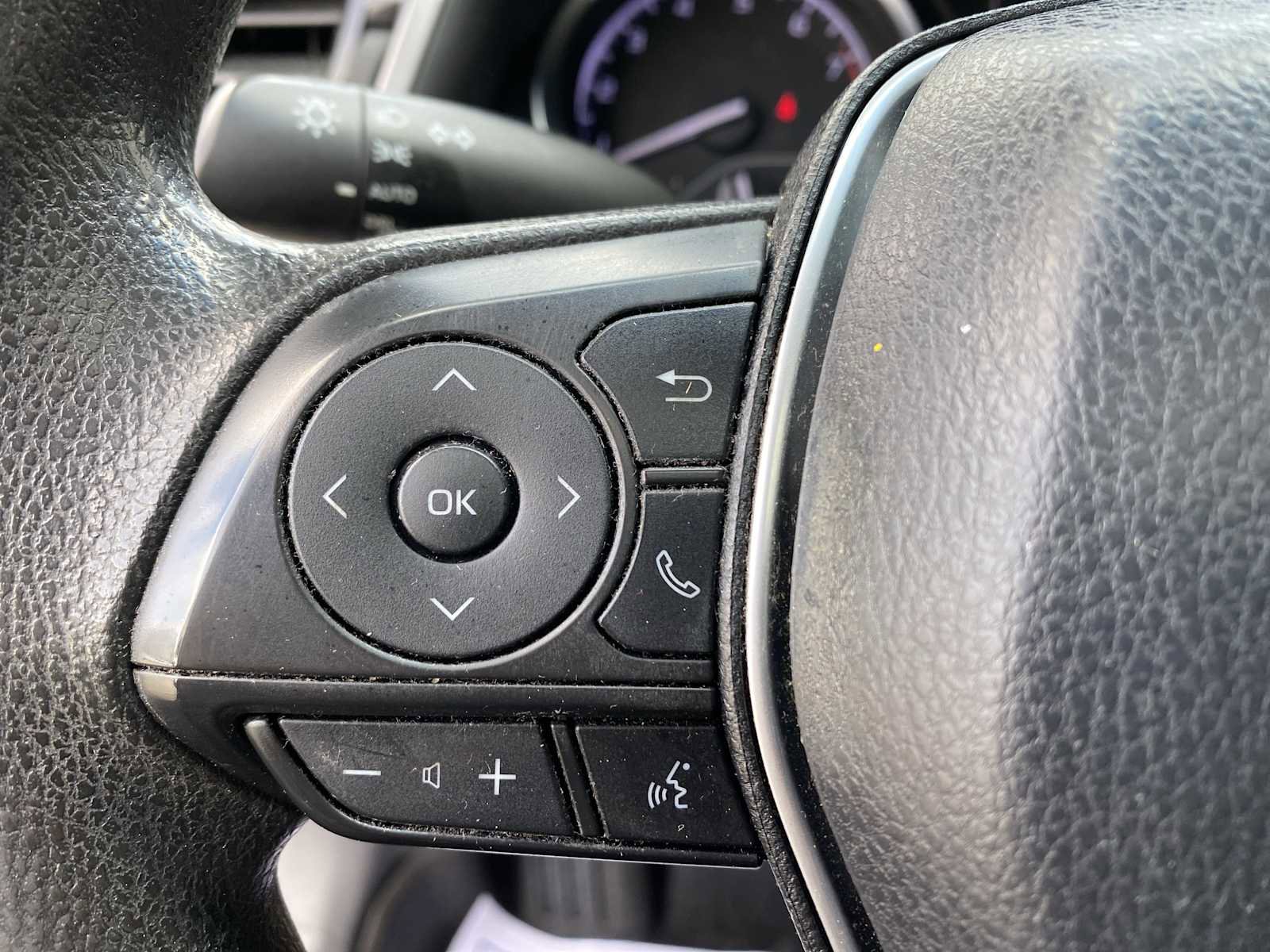 Used 2018 Toyota Camry LE w/ Moonroof Package image 18