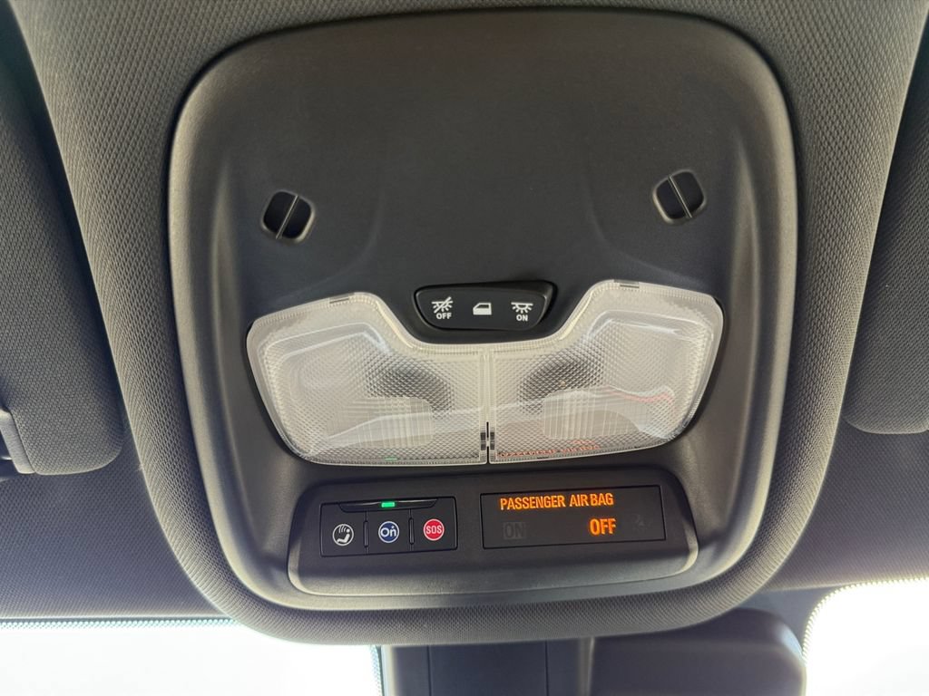 Used 2025 Chevrolet TrailBlazer RS w/ Convenience Package FWD image 18