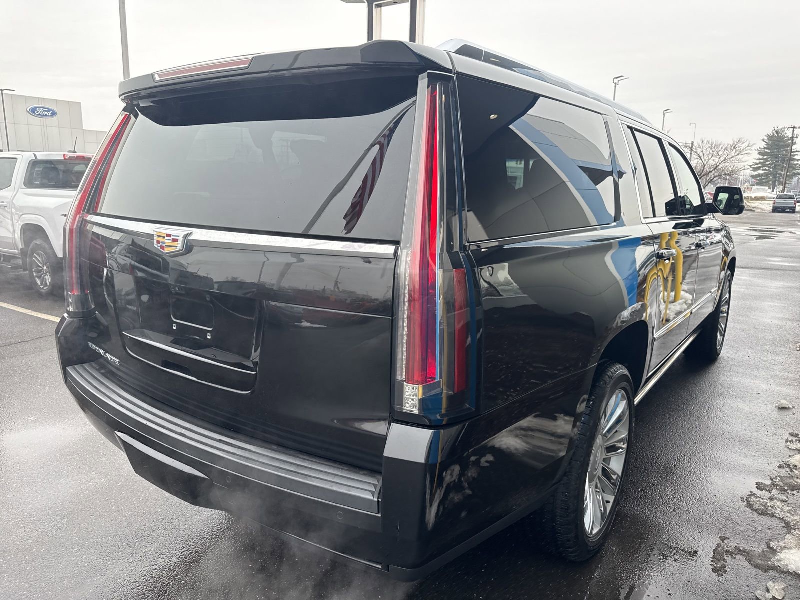 Used 2017 Cadillac Escalade ESV Platinum image 7