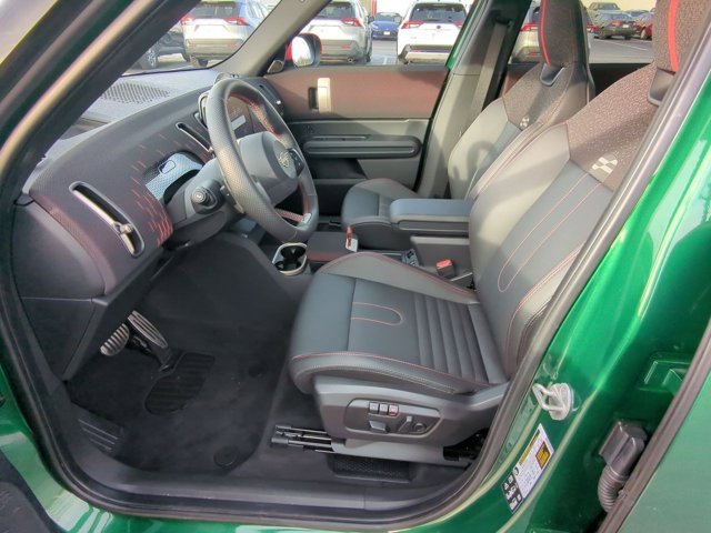 Used 2025 MINI Cooper Countryman John Cooper Works w/ Comfort Package Max image 8
