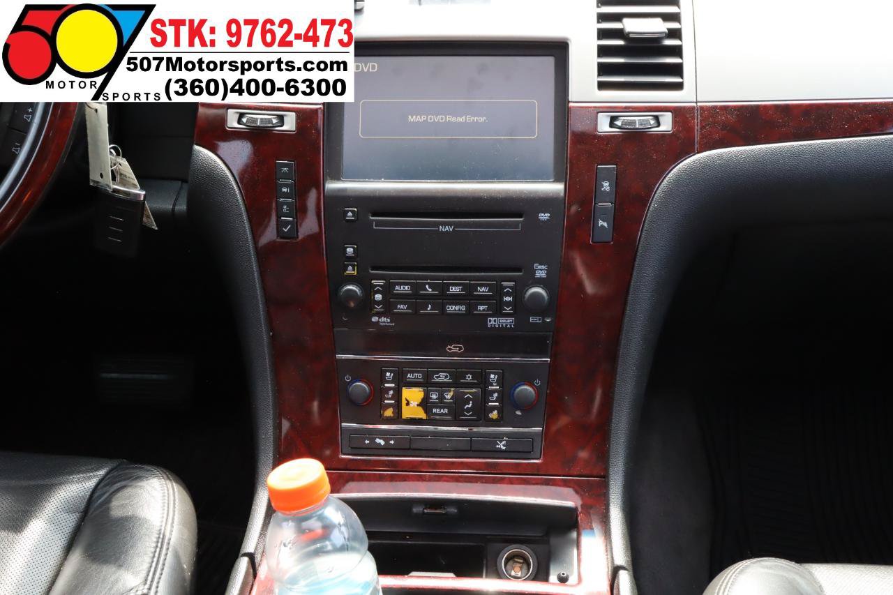 Used 2010 Cadillac Escalade Premium AWD/4WD image 18