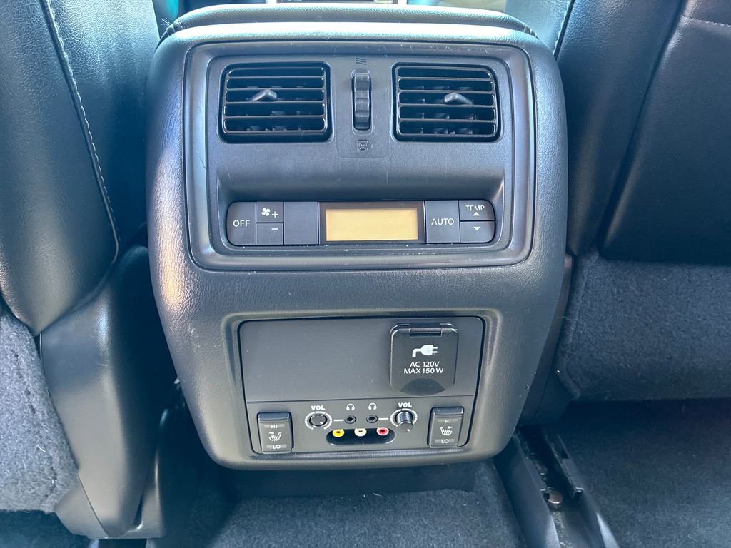 Used 2014 Nissan Pathfinder Platinum w/ Platinum Premium Package AWD/4WD image 17