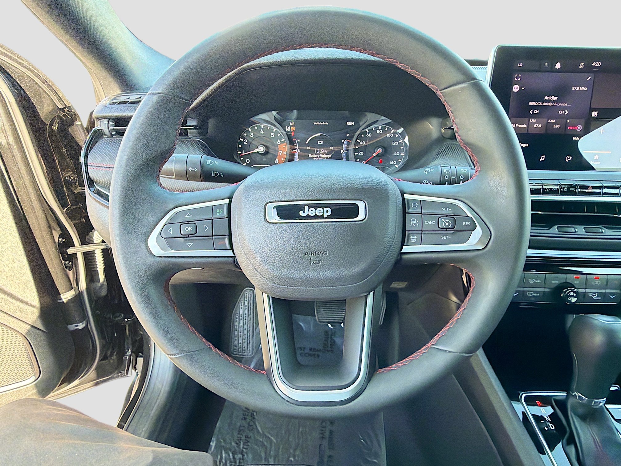 Used 2023 Jeep Compass Trailhawk image 37