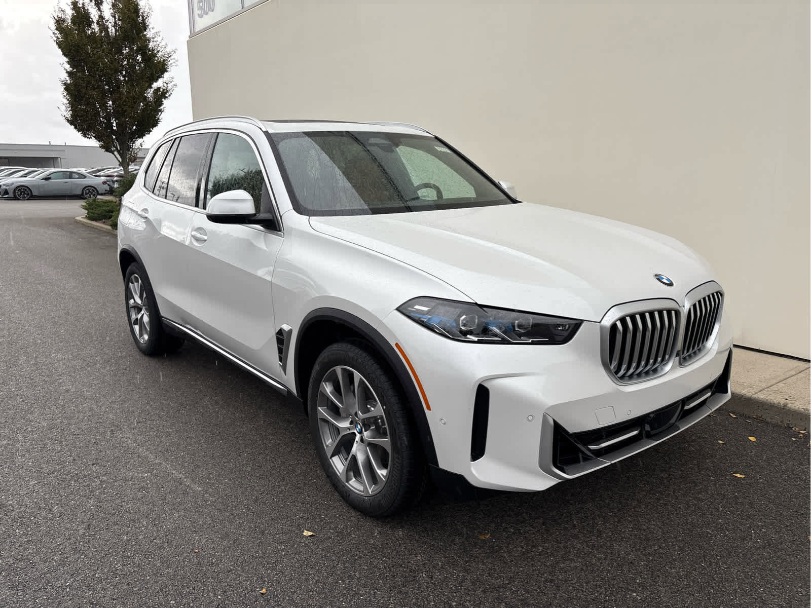 New 2026 BMW X5 xDrive40i w/ Climate Comfort Package image 2