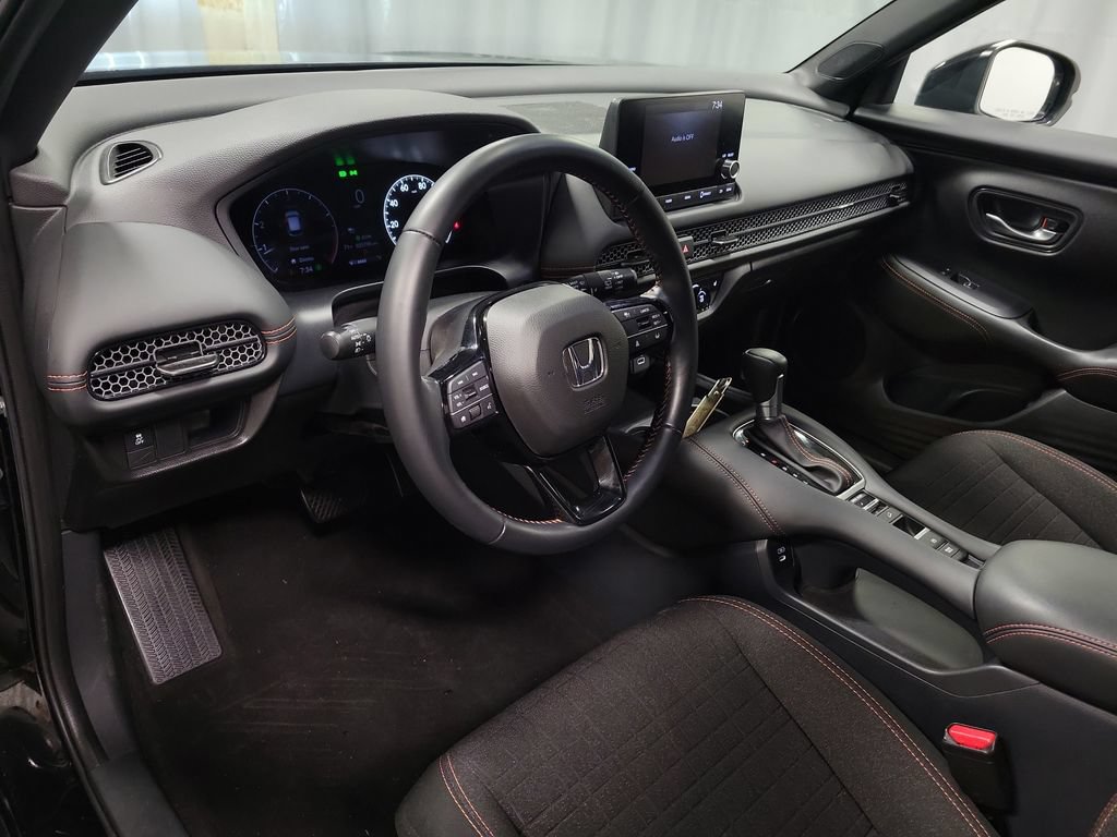 Used 2025 Honda HR-V Sport image 16