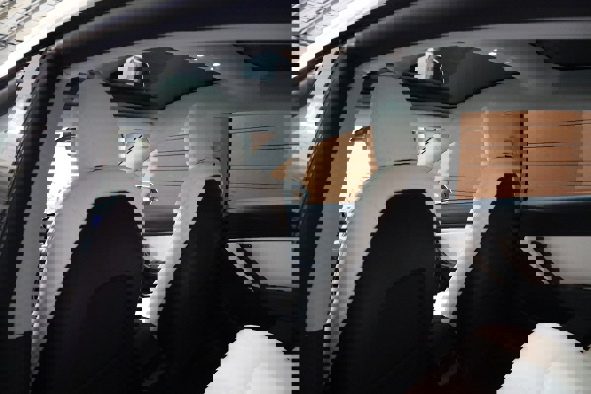 Used 2020 Tesla Model 3 Performance image 38